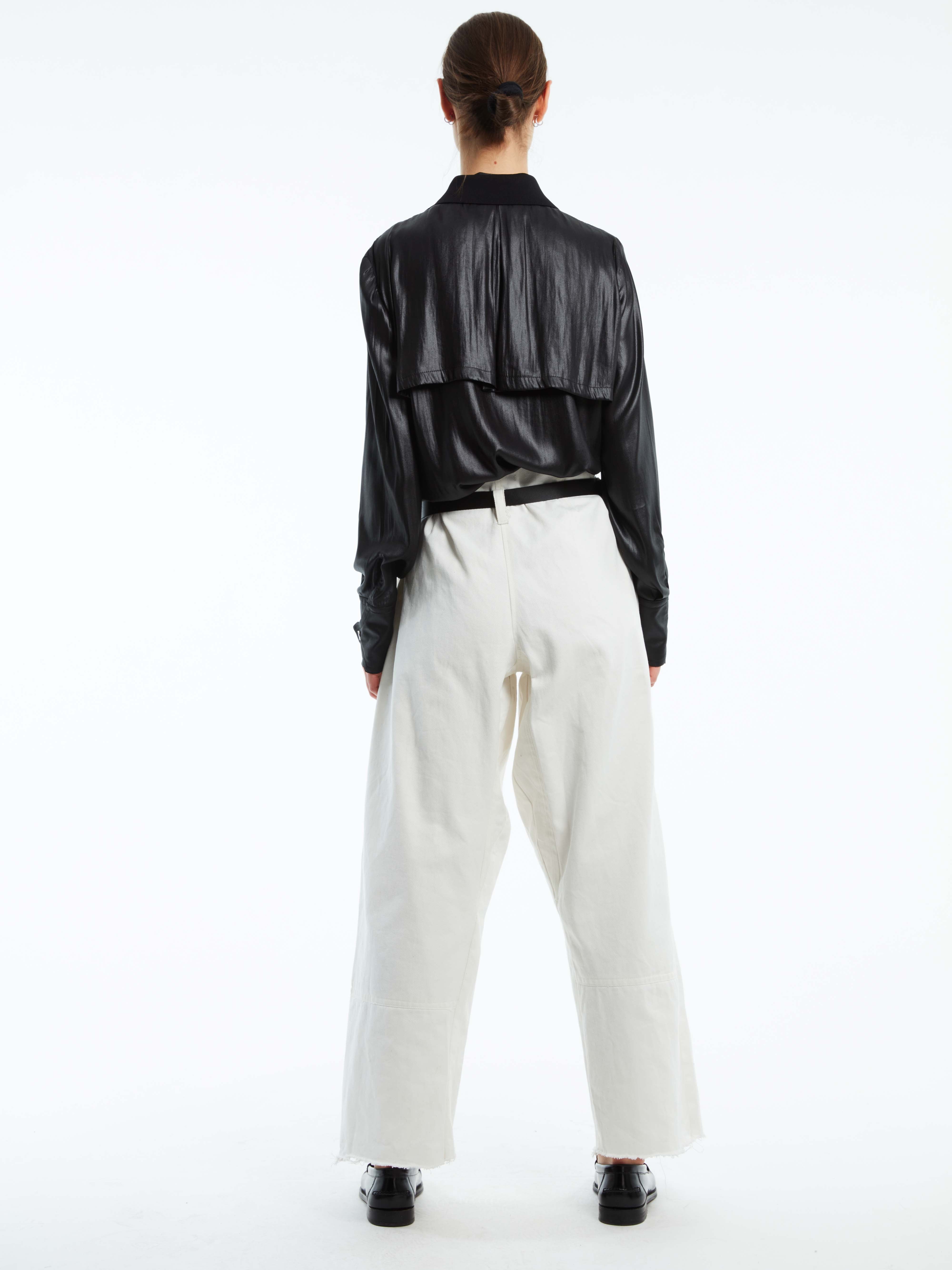 DELPHINE ZIP TOP