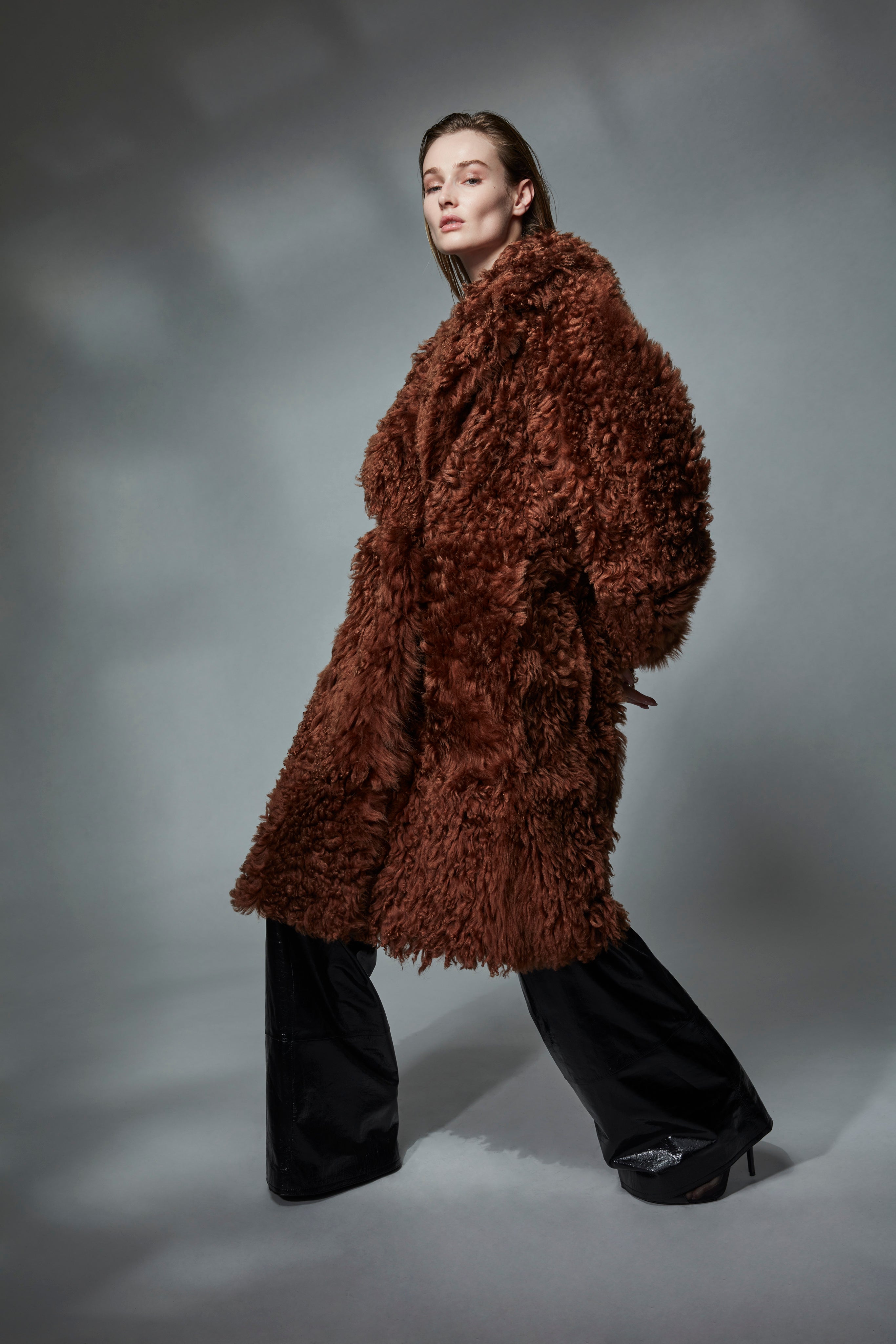 OVERSIZED SUSTAINABLE NATURAL CURLY SHEARLING COAT – Yigal Azrouël