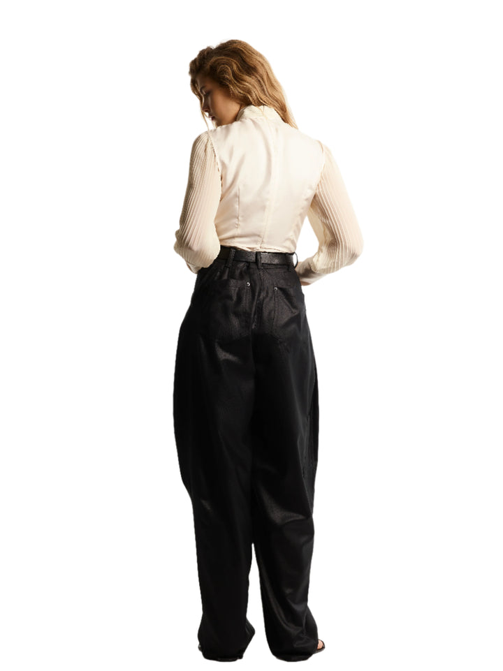 SILK PLEADED BLOUSE. WHITE