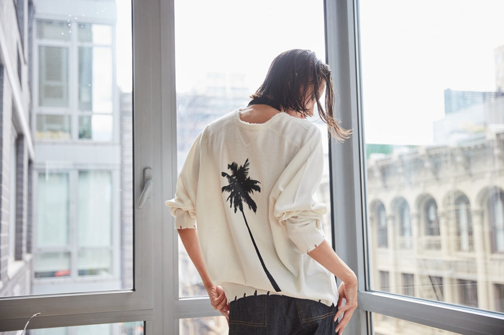 100% CASHMERE OVERSIZED LIMITED-EDITION PALM TREE SWEATER