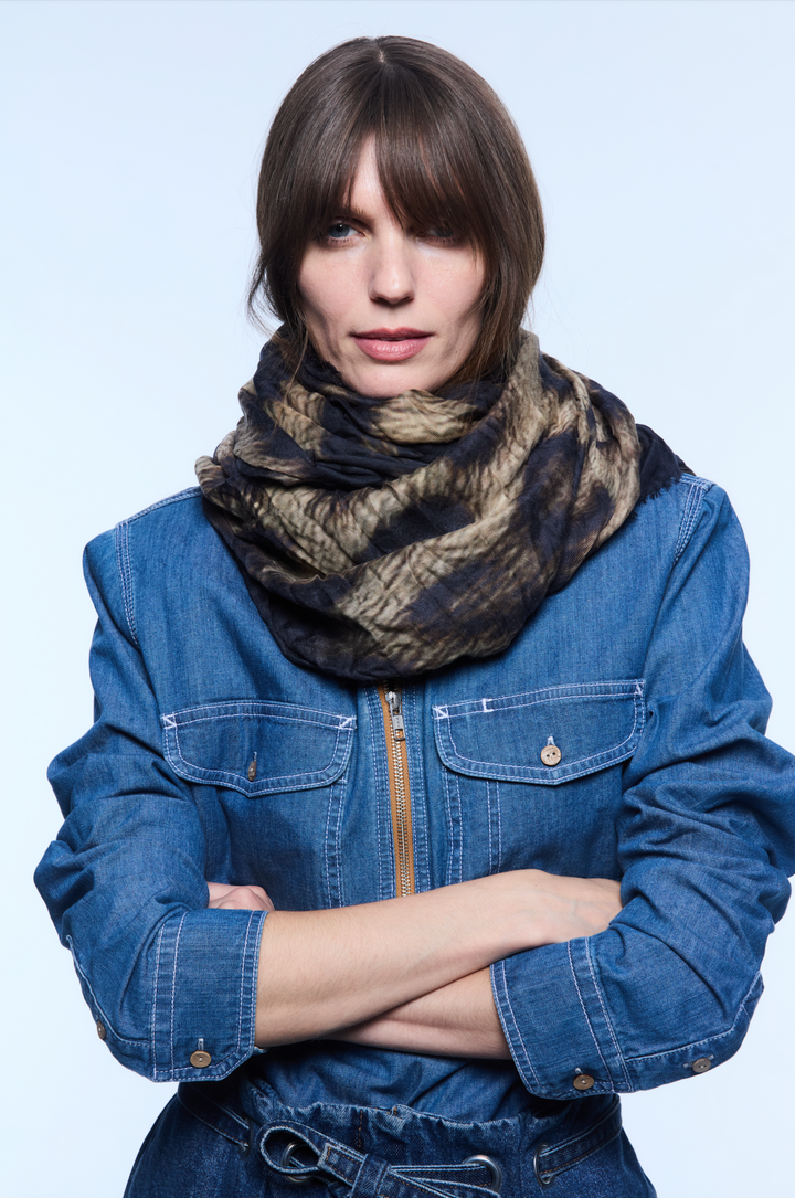 CASHMERE LEOPARD SCARF