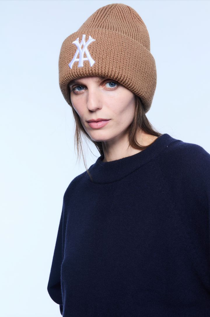LOGO BEANIE BROWN