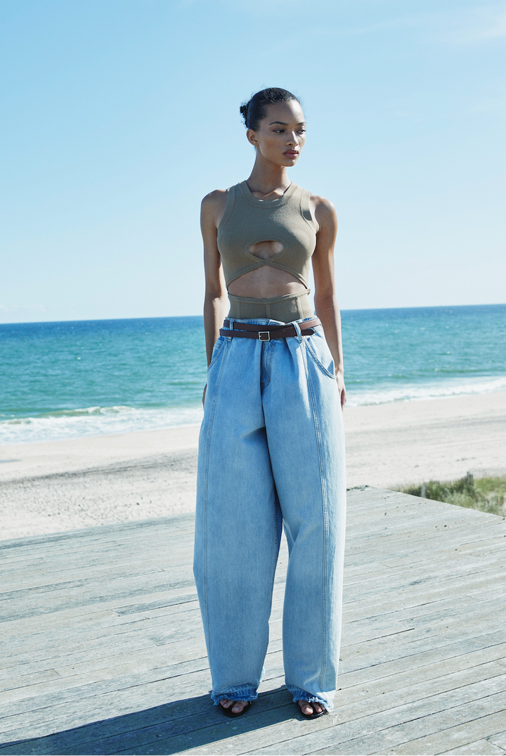KEYHOLE TOP